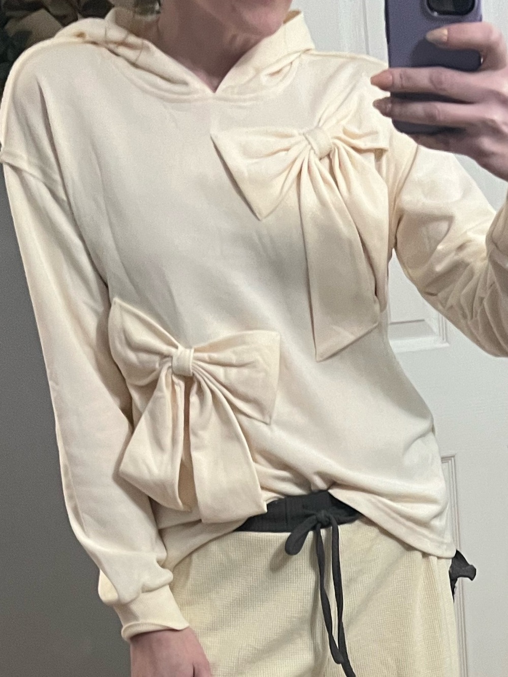 Cream Bow-Applique Hooded Sweatshirt